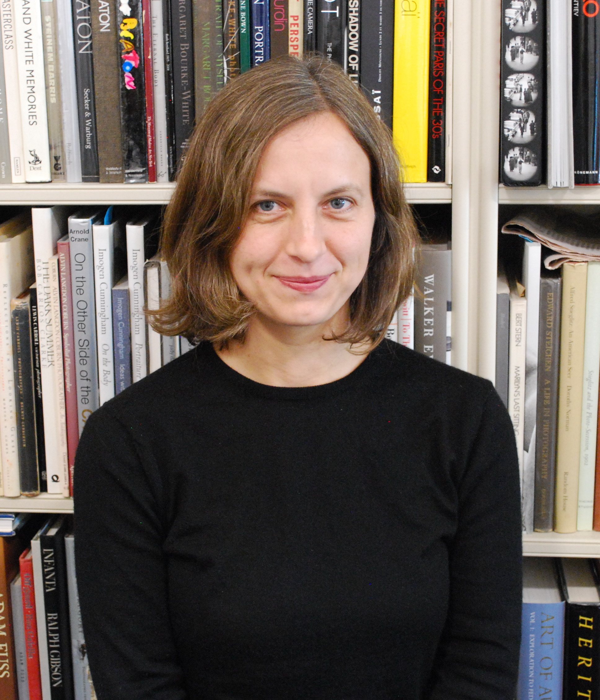 Lenka Miklos, Consultant